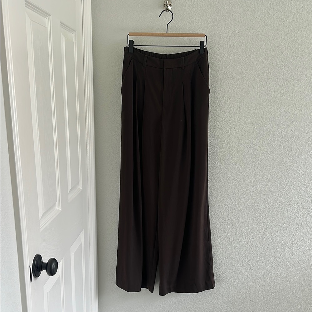 Maeve. Brown dress up pants.